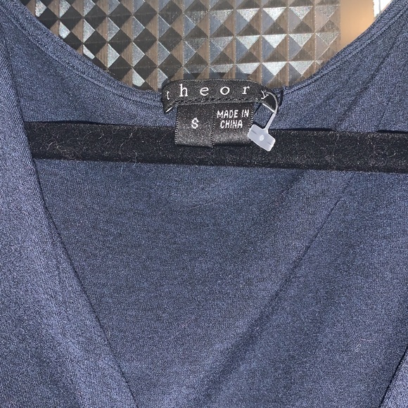 🤍 3/25$ Theory midi dress - Picture 4 of 4